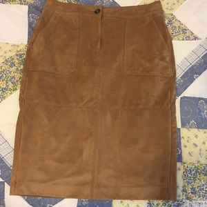Faux suede Liz Claiborne tan skirt sz 8